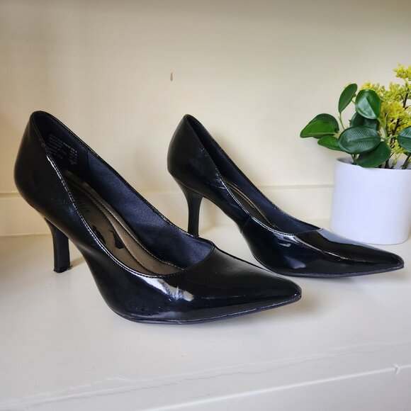 Patent Leather Black Pointed Toe 3" Heels - Picture 5 of 7